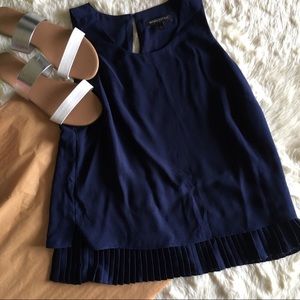 🍂Navy Blue Banana Republic Sleeveless Blouse